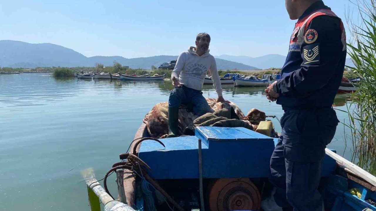 Bafa Gölü’nde Doğal Hayat Jandarmanın Takibinde