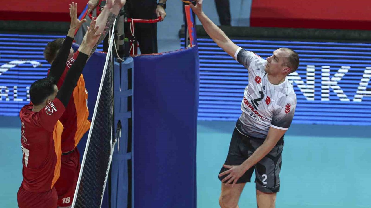 Ziraat Bankkart, Seride 1-0 Öne Geçti