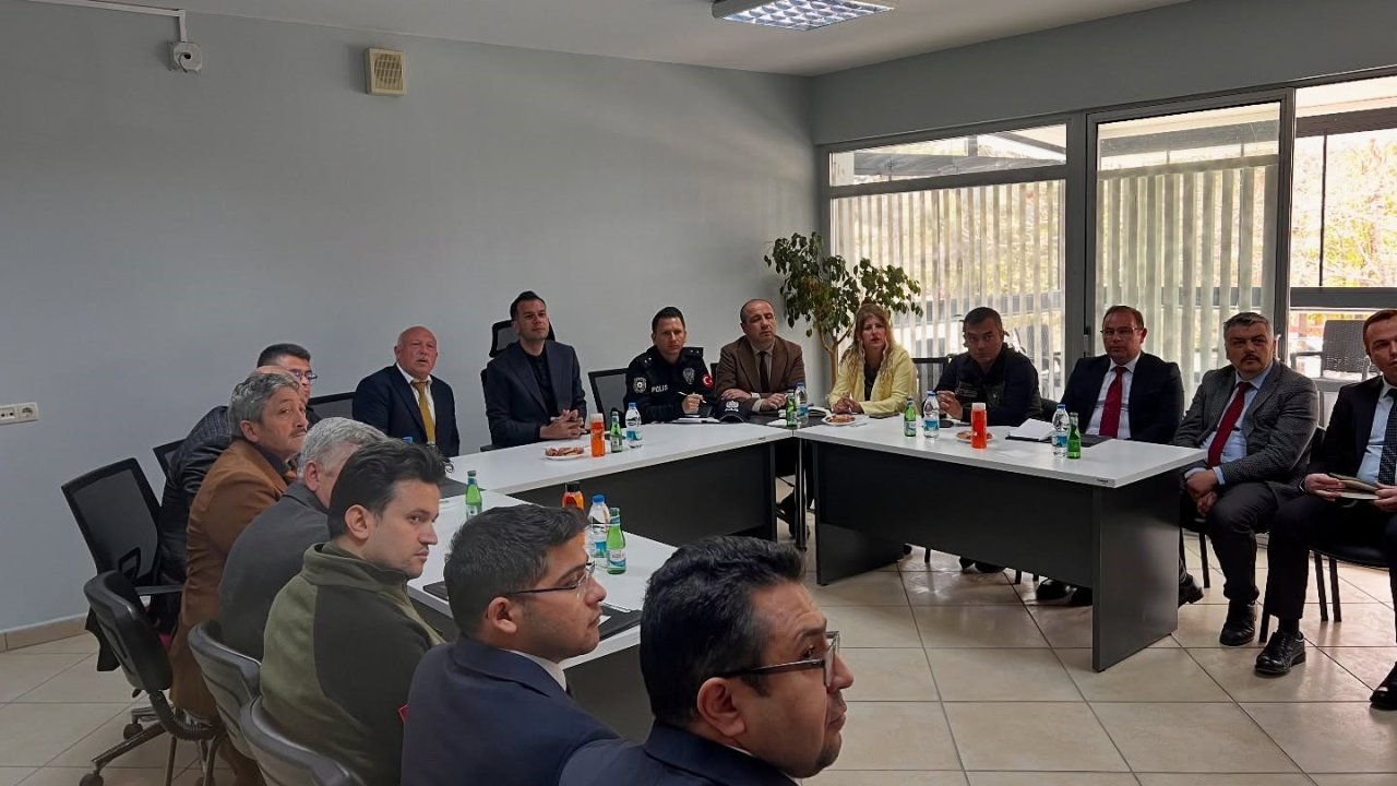 Halk Günü Toplantısı’nda Talep Ve Öneriler Doğrudan Dinlendi