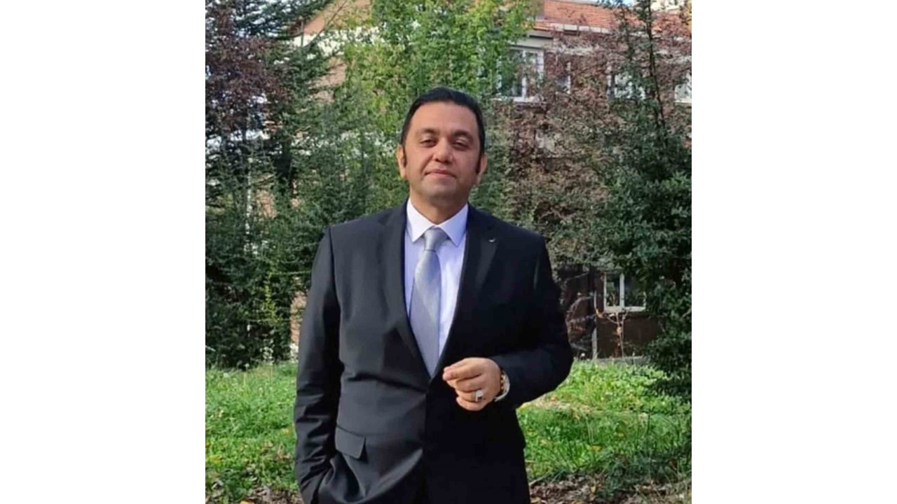 Doç. Dr. Bedri Kurtuluş,
