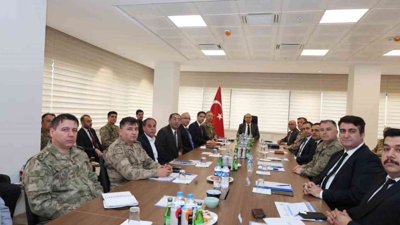 Ağrı’da Düzensiz Göç Ve Sınır Güvenliği Masaya Yatırıldı