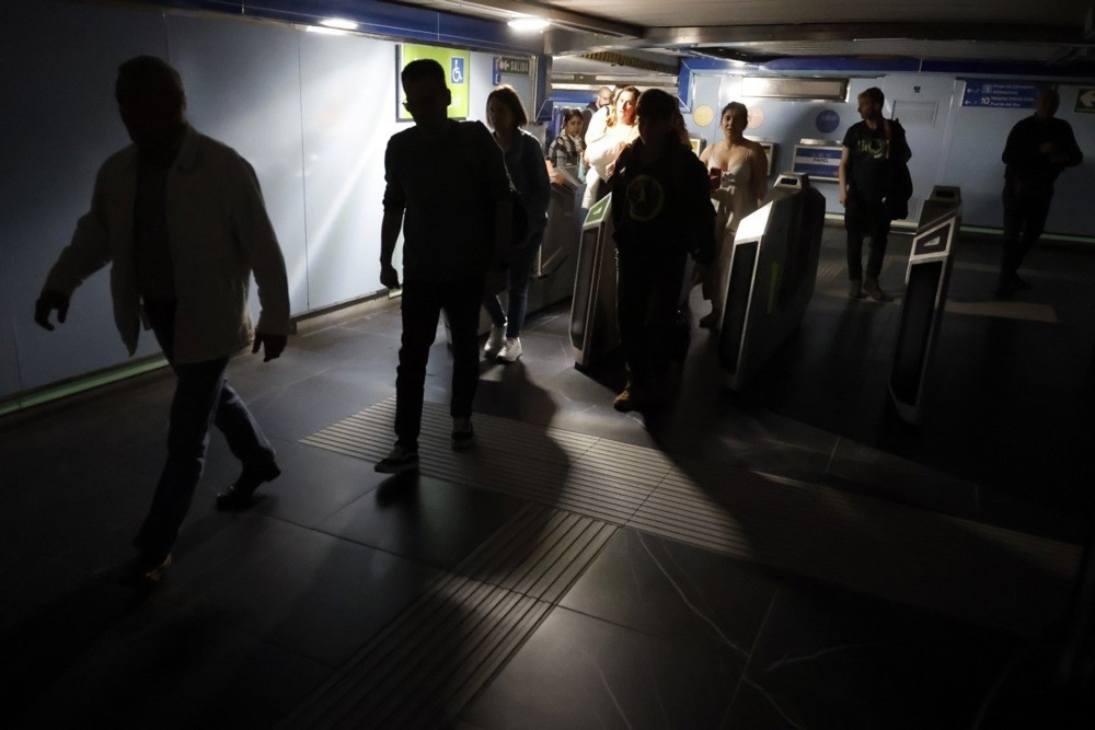 İspanya’ya Yeniden Elektrik Verilmesi 10 Saati Bulabilir