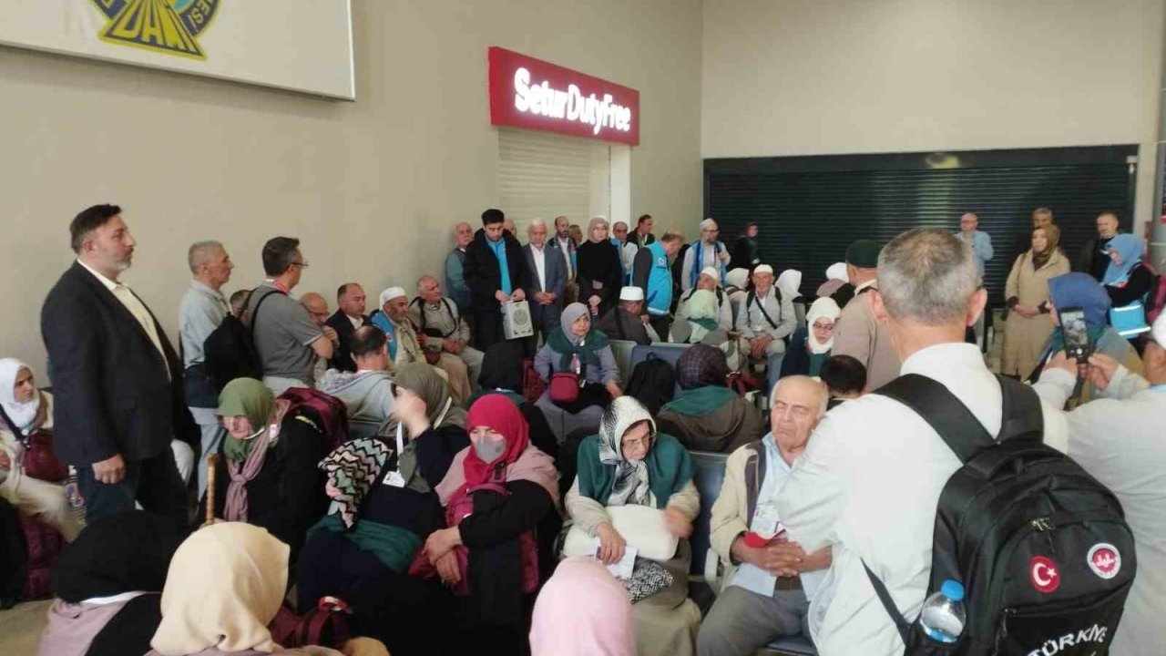 İlk Hacı Kafileleri Kutsal Topraklara Yola Çıktı