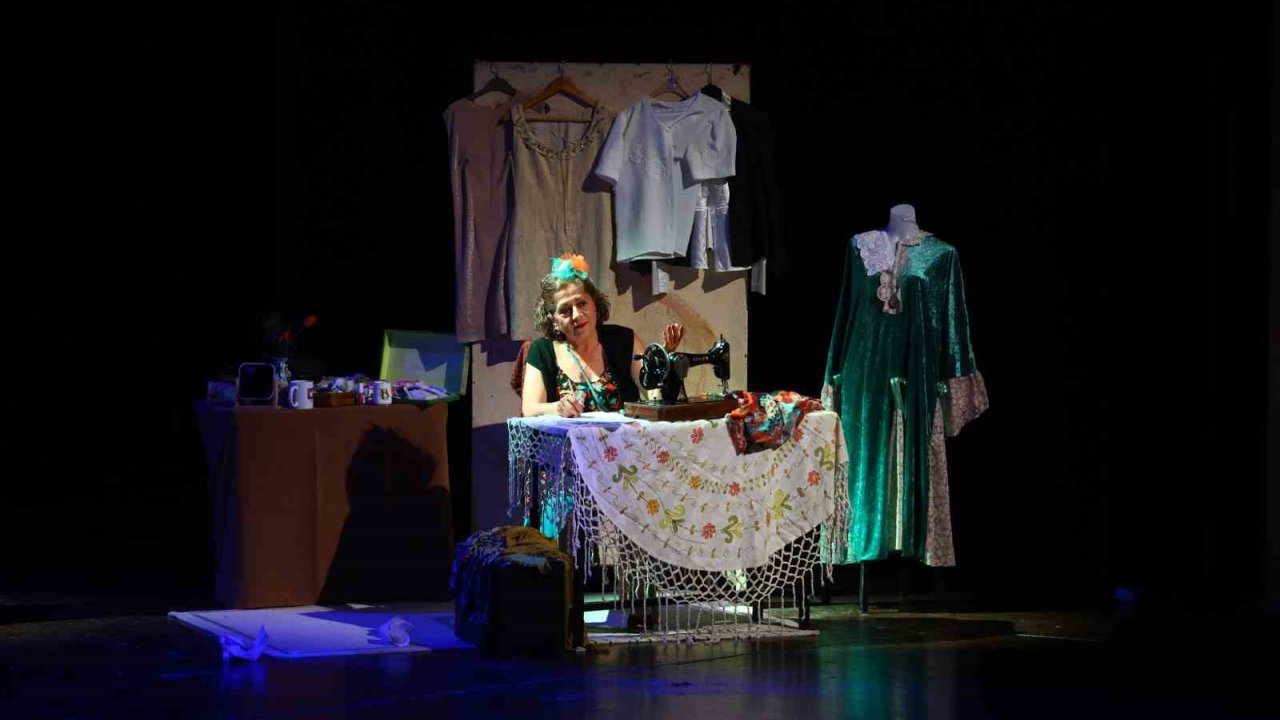 Aktif Yaşlı Merkezi Tiyatrocuları