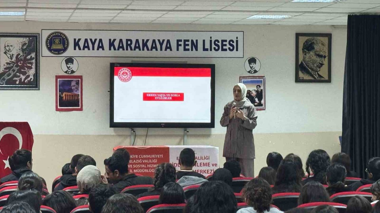 Elazığ’da Öğrencilere, Kadına Yönelik Şiddetle Mücadele Eğitimi