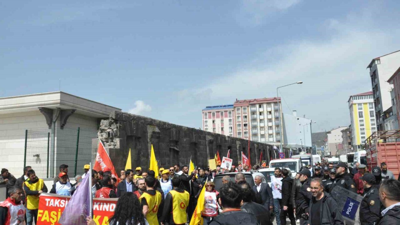 Kars’ta 1 Mayıs Kutlamalarında Arbede Yaşandı