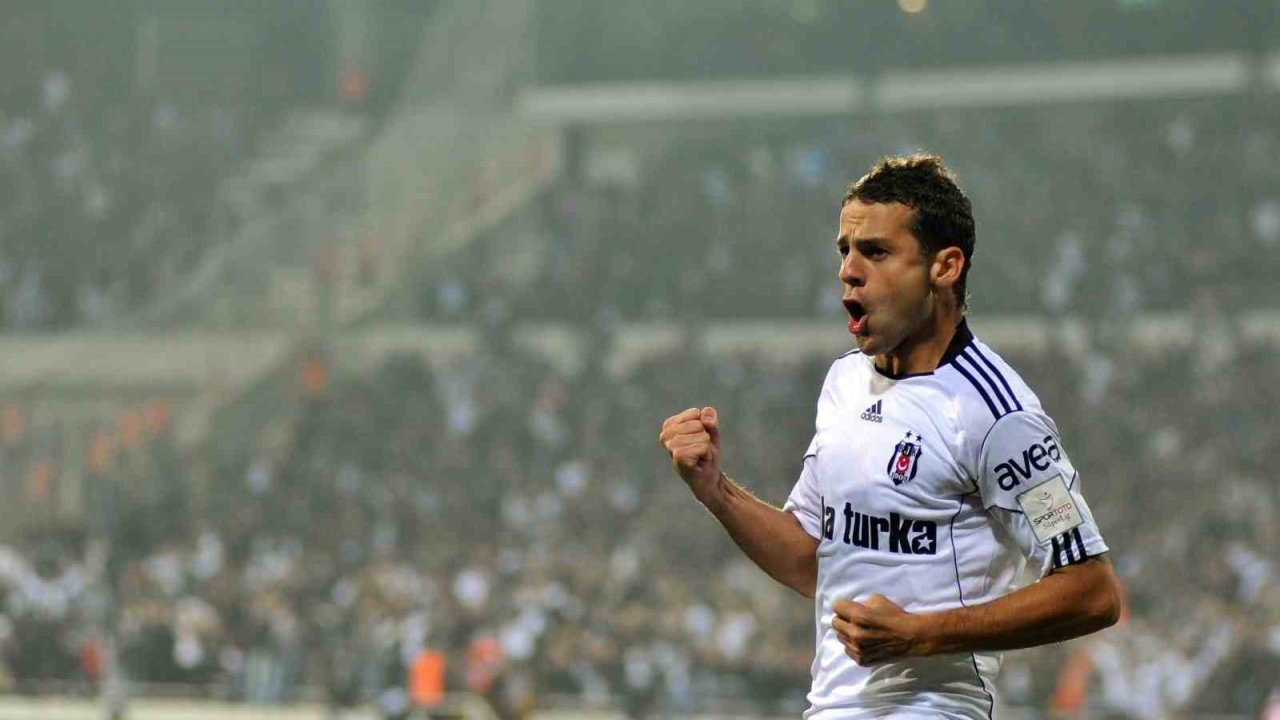 Beşiktaş’ın Eski Golcüsü Bobo’dan, Fenerbahçe Derbisi Yorumu