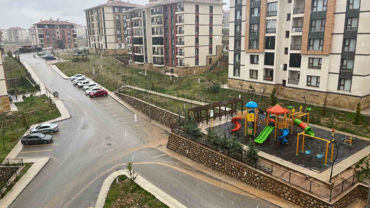 Elazığ’da Sağanak Etkili Oluyor