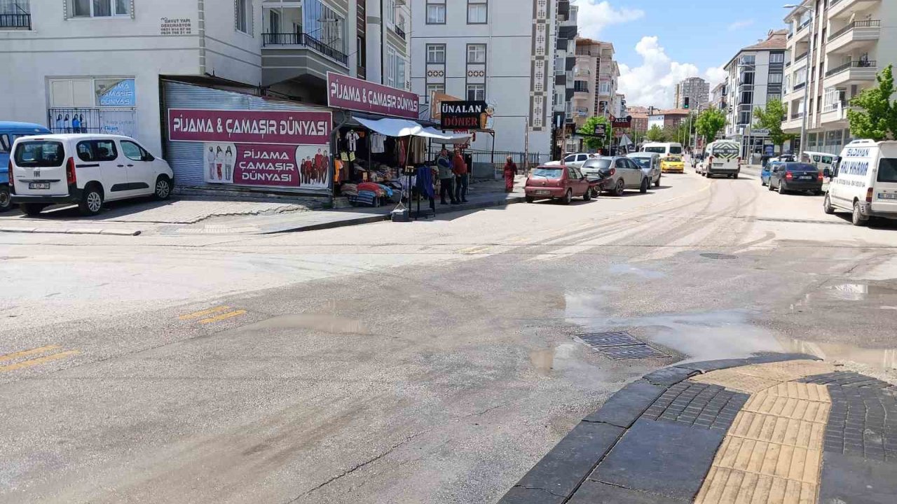 Ankara’da İki Otomobil Çarpıştı: 3’ü Ağır 9 Yaralı