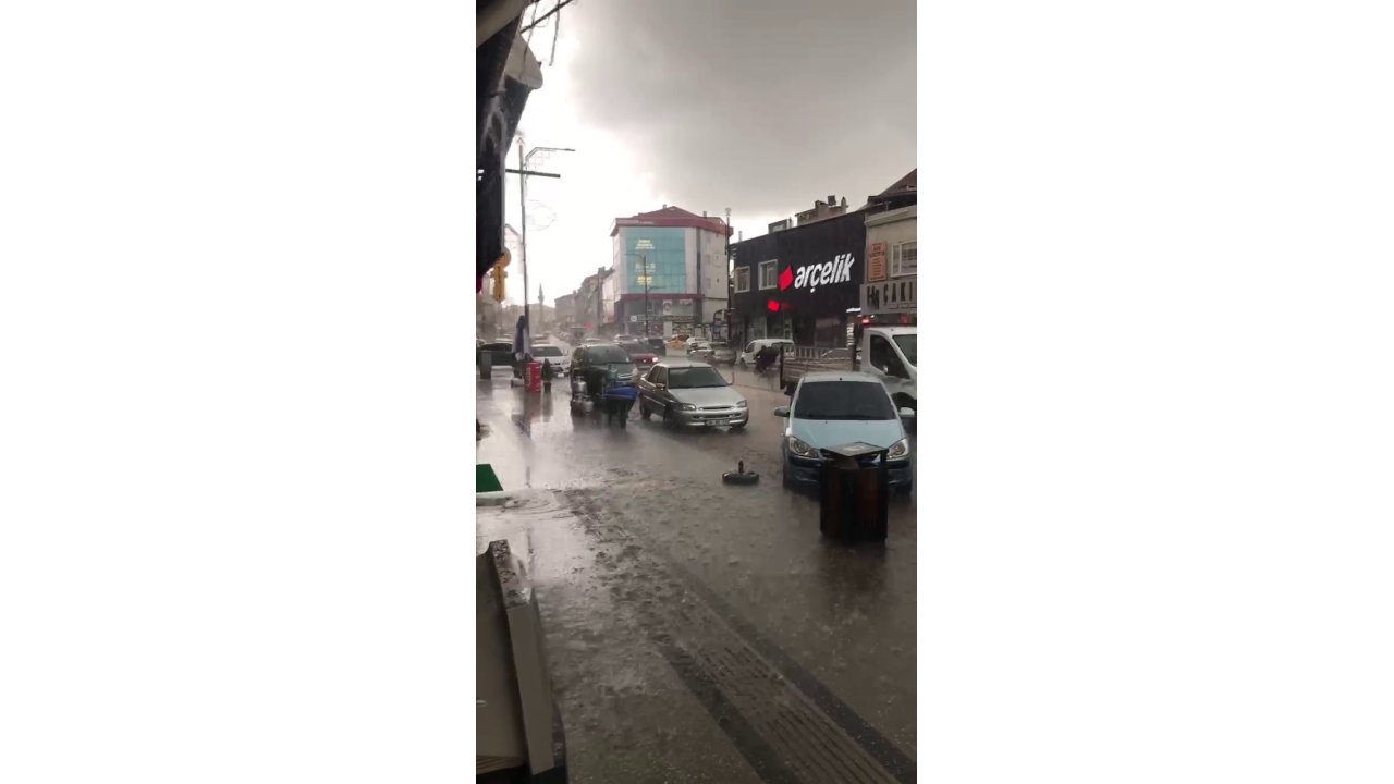 Sivas’ta Dolu Yağışı Etkili Oldu