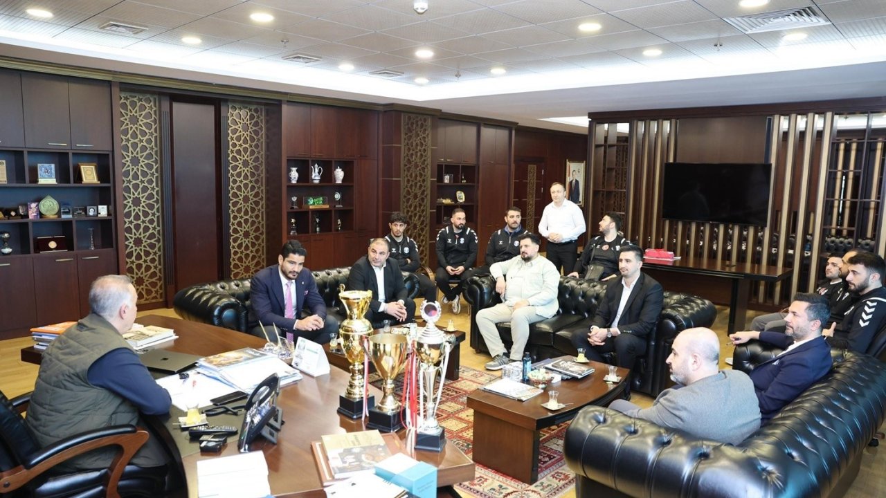 Türkiye Güreş Federasyonu Başkanı Taha Akgül’den Başkan Dursun’a Ziyaret