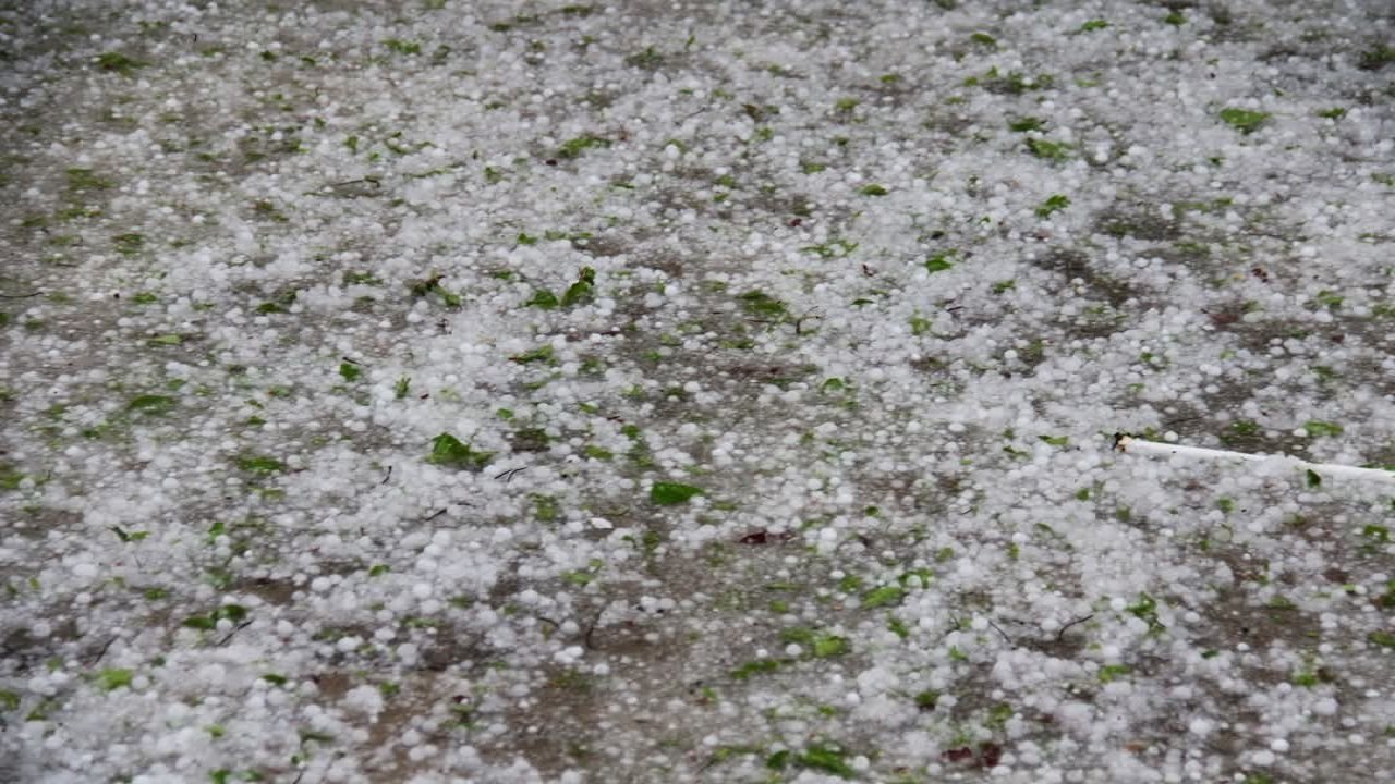 Kahramanmaraş’a Ceviz Büyüklüğünde Dolu Yağdı