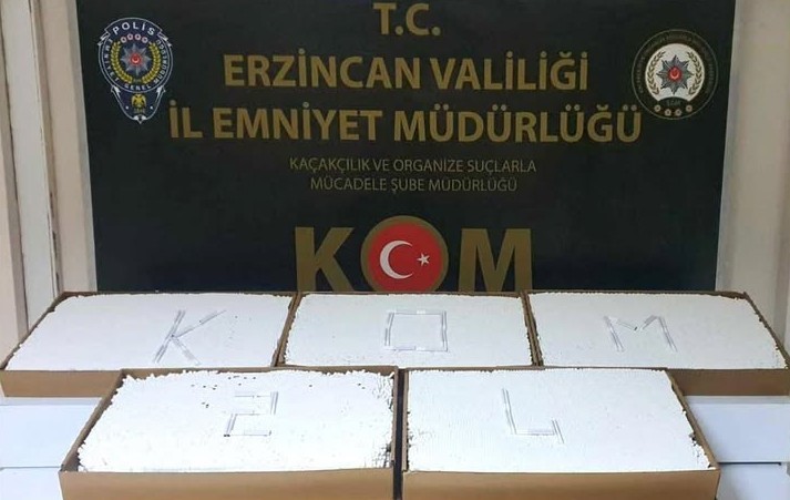 Erzincan’da 25 Bin Dal Kaçak Makaron Ele Geçirildi