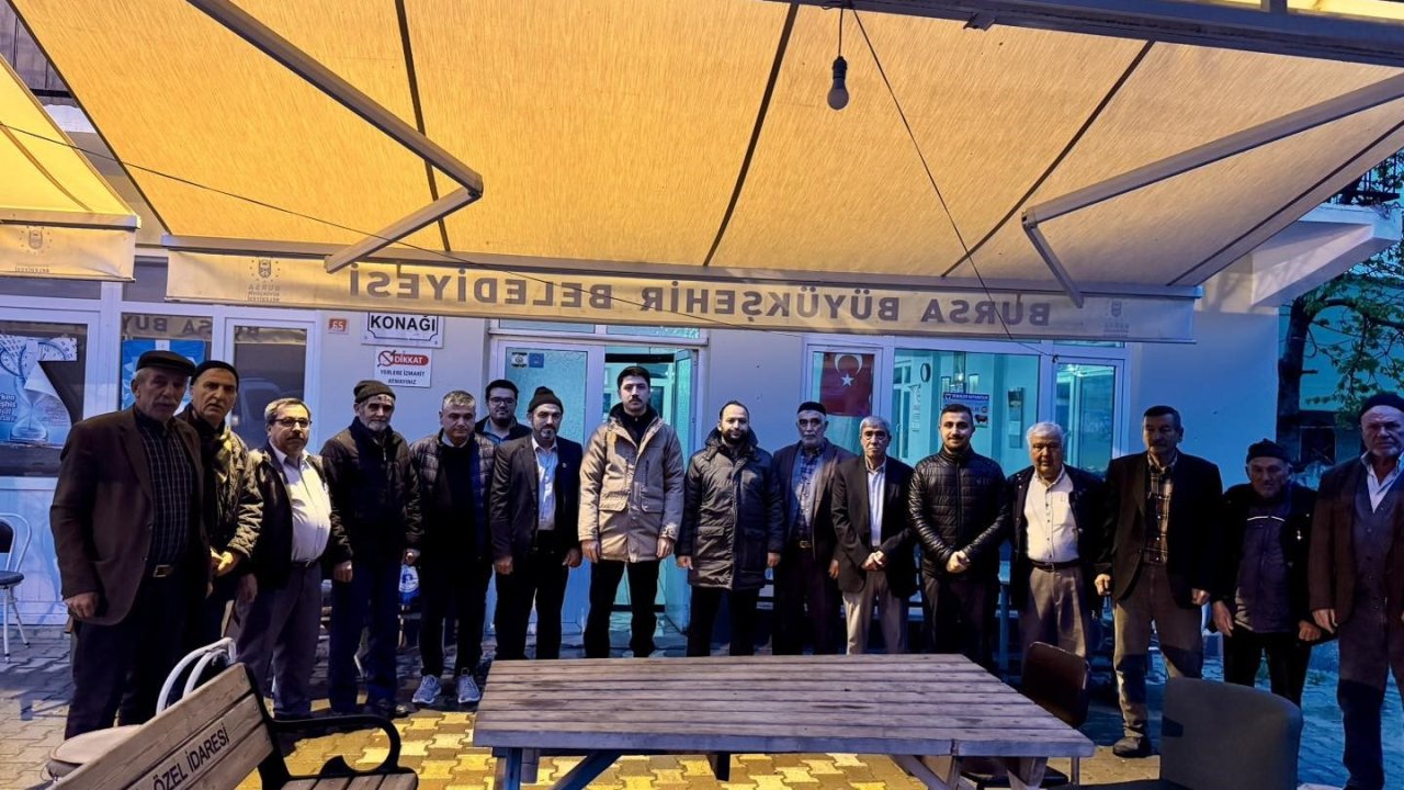 Sabah Namazında Köylülerle Bir Araya Geldi