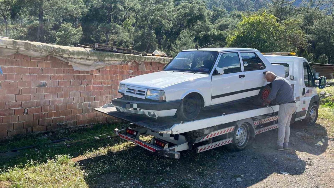 Kemer’de Drift Atıp Havaya Ateş Açan Şahıslara Jandarmadan Operasyon