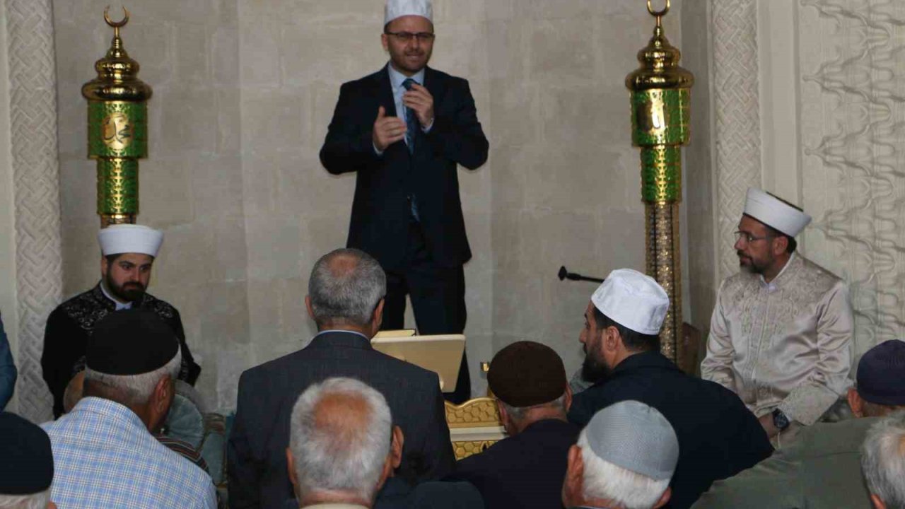 Diyarbakır Ulu Camii’nde Dünya Birincisi Hafızlar Kur’an-ı Kerim Okudu