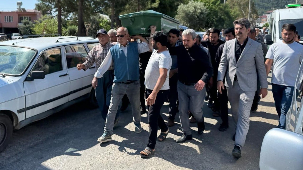 Kazada Hayatını Kaybeden 12 Yaşındaki Gökhan Son Yolculuğuna Uğurlandı