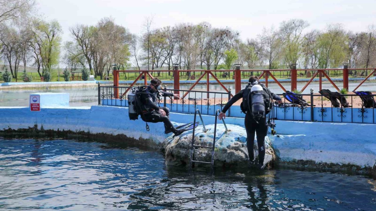 Balık Adamlar Kampa Girdi