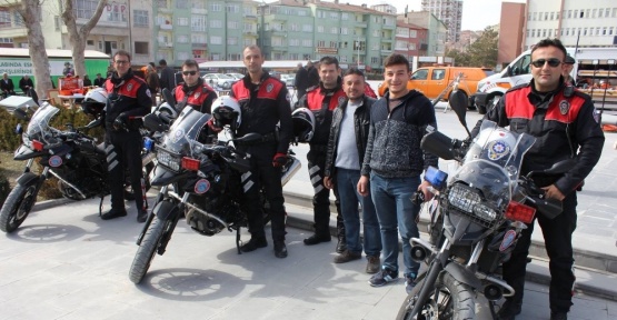 Havalar Isındı, Yunus polis timleri sokağa çıktı