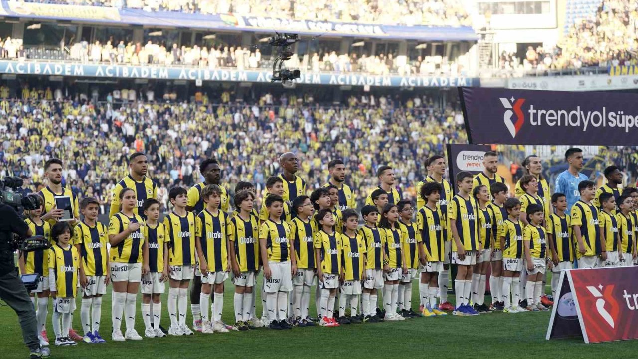 Jose Mourinho’dan Beşiktaş Derbisinde 4 Değişiklik