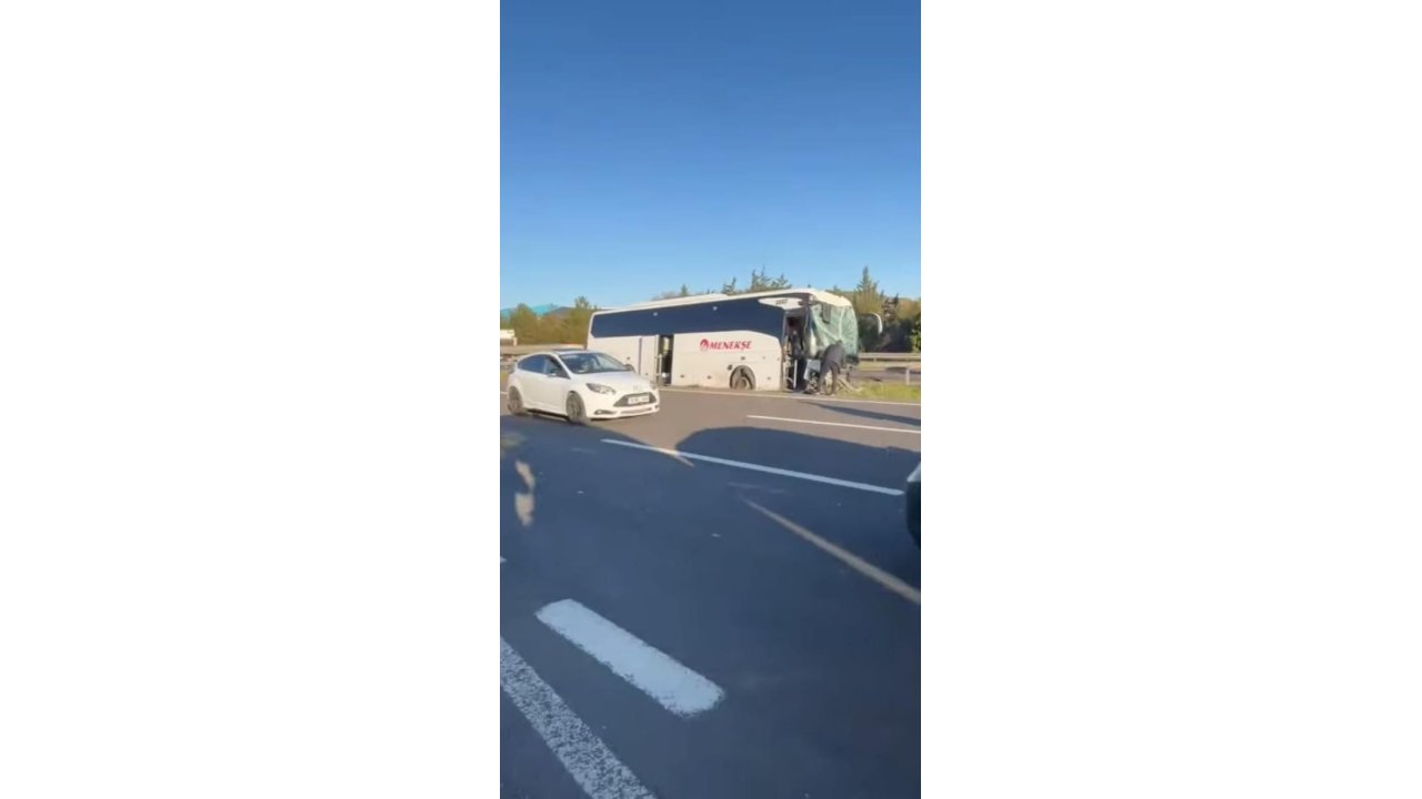 Ankara’da Geziden Dönen Öğrencileri Taşıyan Otobüs Bariyerlere Çarptı: 4 Yaralı