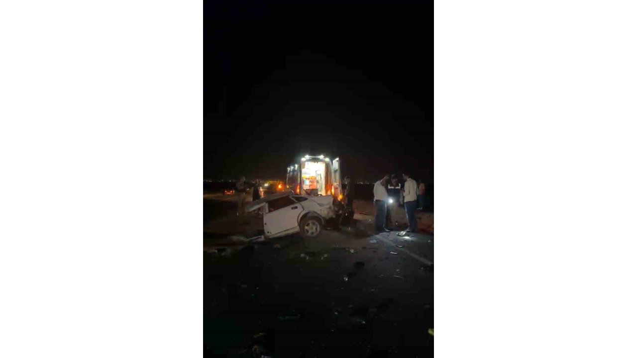 Siverek’te Otomobil Tıra Çarptı: 1 Ölü, 1 Yaralı