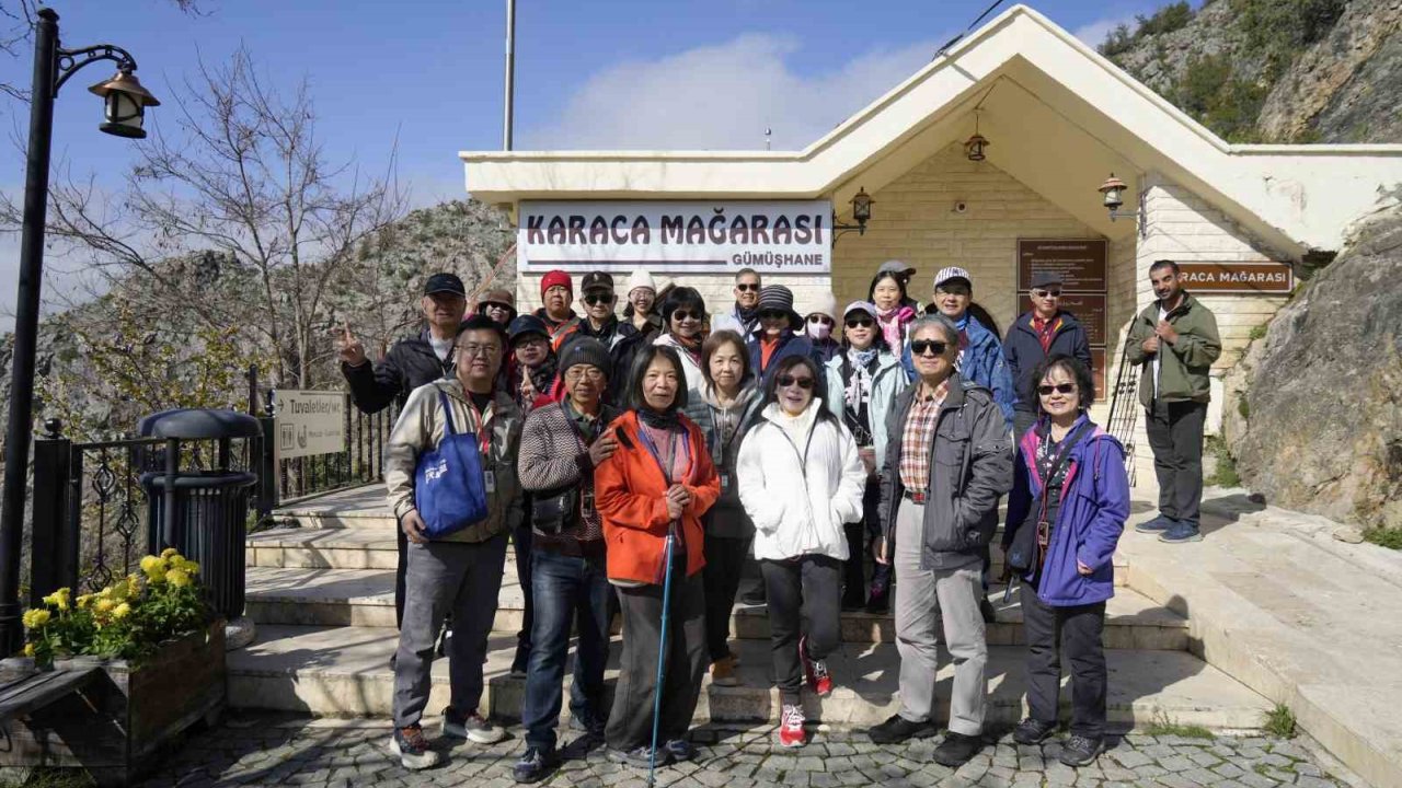 Uzakdoğu’dan Karaca Mağarası’na Geldiler