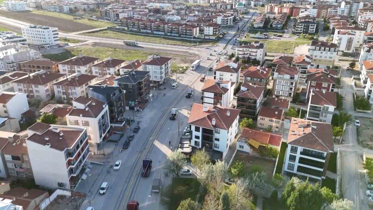 Kaybettiği Ağabeyinin Oğluna 15 Tır İle Düğün Konvoyu Yaptı