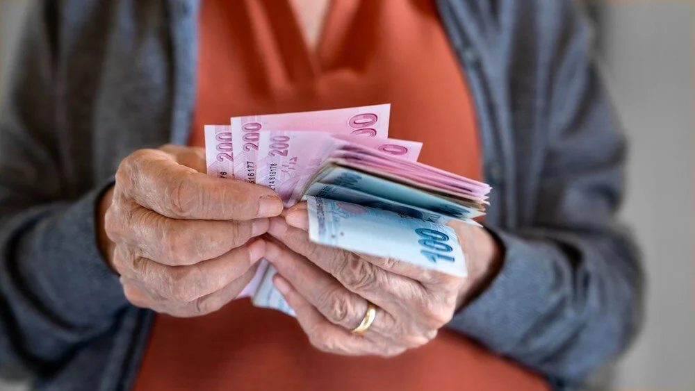 Şimdi emeklilere ödeme haberi var! 5-6-7 Mayıs'ta ek ödeme 5000 TL