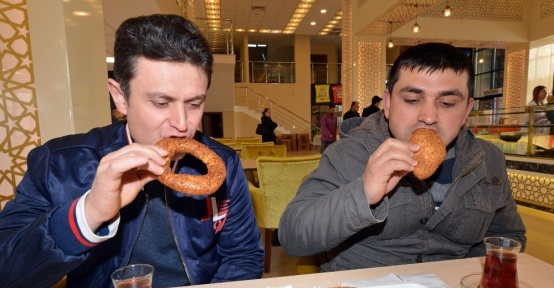 Halk Ekmek en büyük satış mağazasını açtı