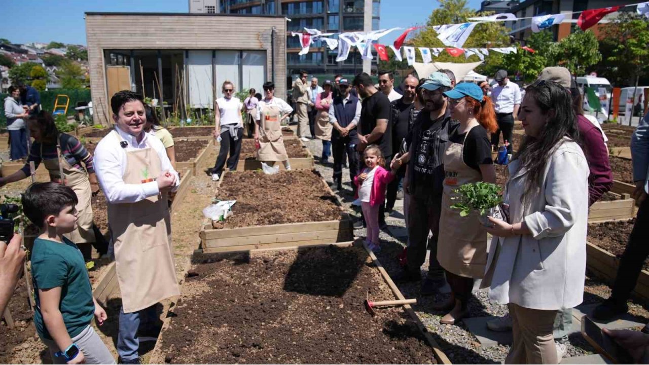 Kadıköy Bostanları’nda Yaz Dönemi Başladı