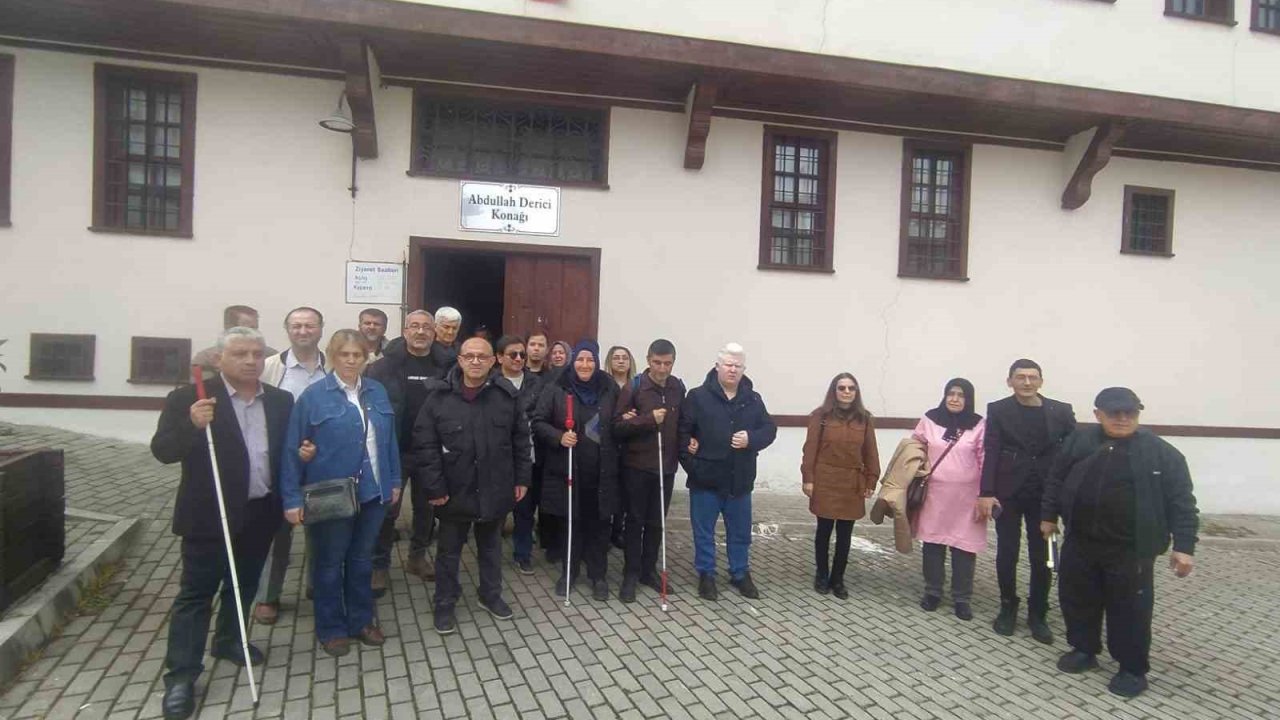 Görme Engellilerden Kültür Gezisi