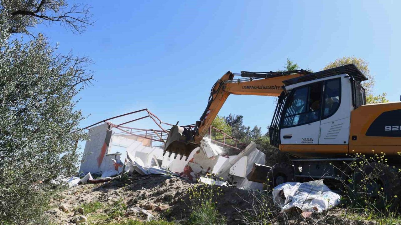 Bursa’da 25 Kaçak Yapı Yıkıldı