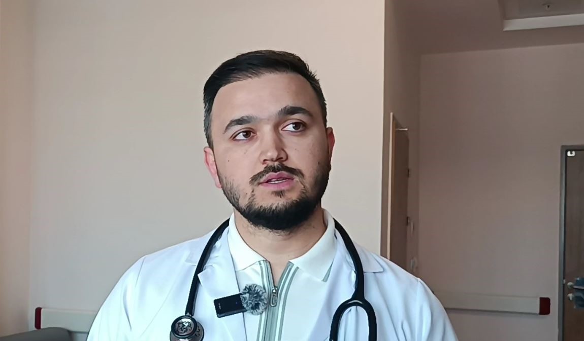 Batman’da 4 Yaşındaki Çocuğun, 16 Günlük Kardeşine Verdiği Badem Şekeri Boğazından Operasyonla Çıkarıldı