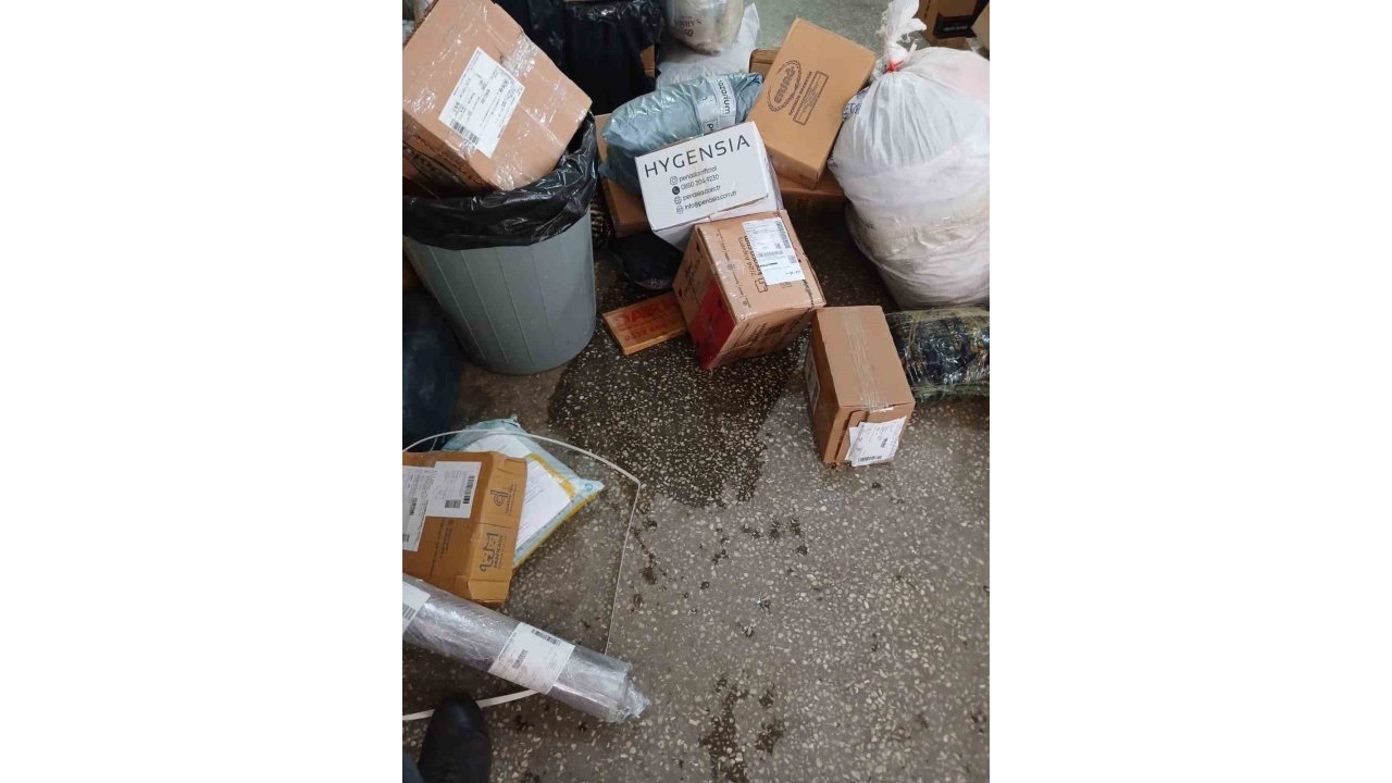 Ağrı Ptt Kargo Şubesinde Su Baskını: Önlem Alınmadı, Gönderiler Zarar Gördü