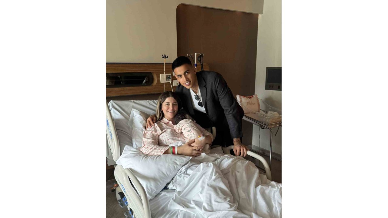 Fenerbahçeli Kaleci İrfan Can Eğribayat, 2. Kez Baba Oldu