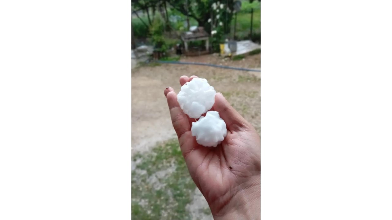 Osmaniye’de Ceviz Büyüklüğünde Dolu Yağdı