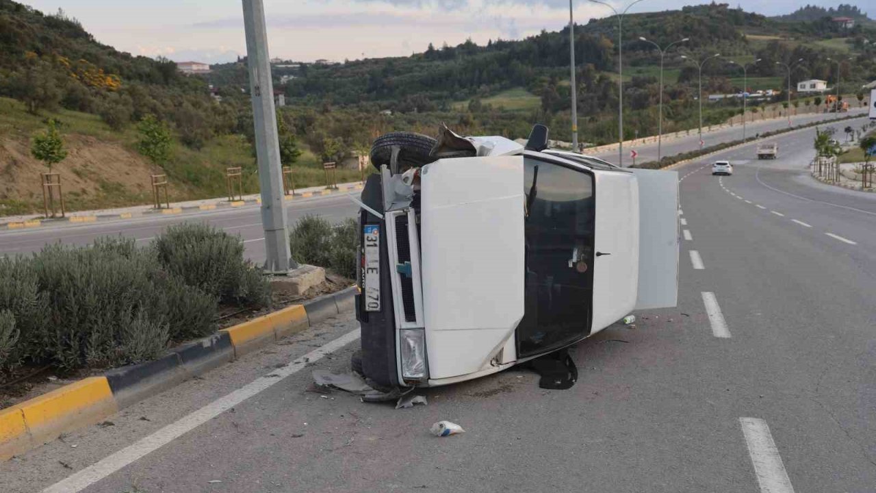 Fiat Tofaş’ın Hurdaya Döndüğü Kazada 4 Kişi Yaralandı
