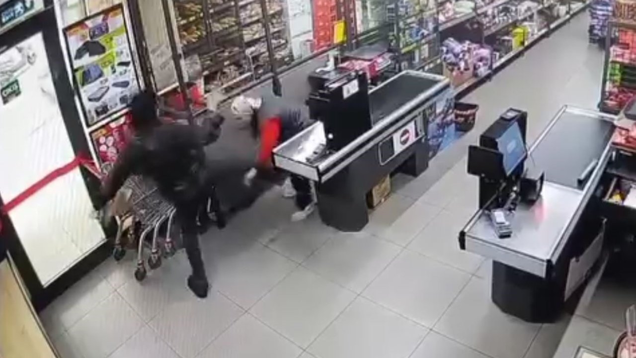 Bayrampaşa’da Bim Markette Kasiyeri Darp Eden Şüpheli Yakalandı