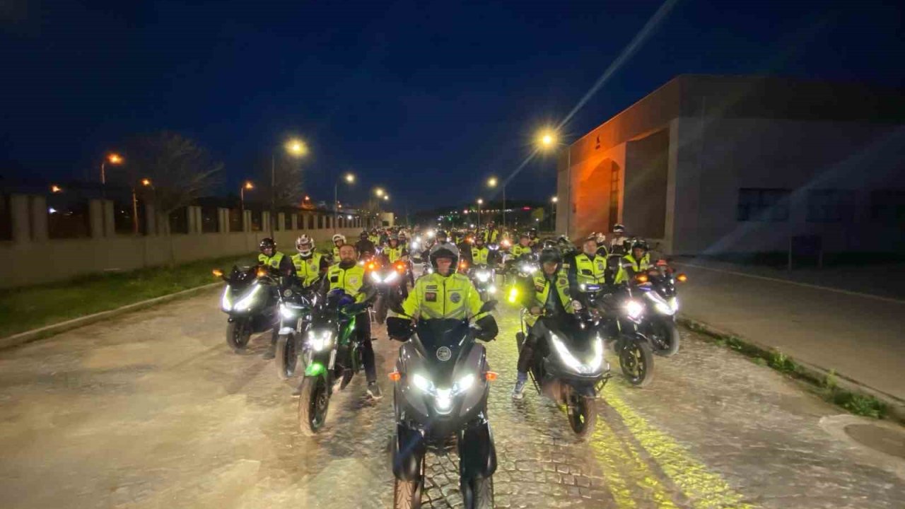 Afyonkarahisar’da Motosiklet Sürücülerine Güvenli Sürüş Eğitimi Verildi