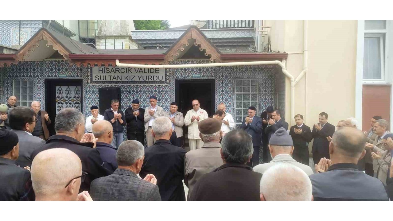 Hisarcık’tan Hacı Adayları Dualarla Uğurlandı
