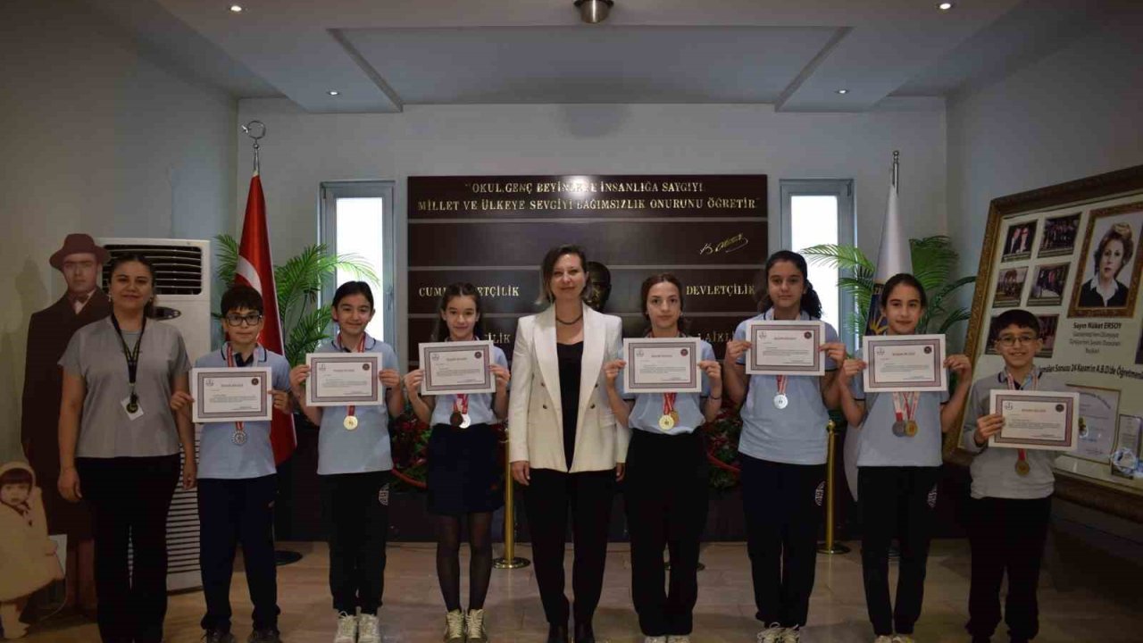 Gkv Özel Okulları Öğrencileri Başarılarıyla Dikkat Çekiyor