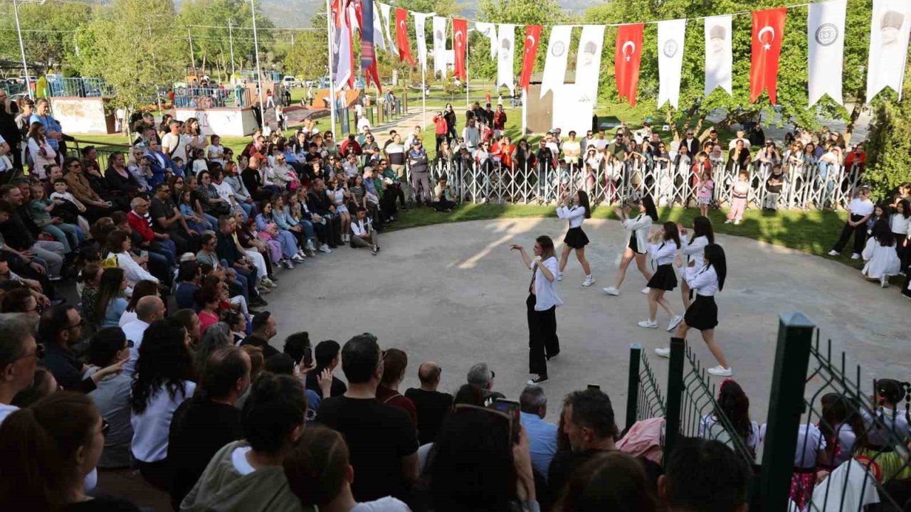 Dansın Tüm Renkleri Menteşe’de Buluştu