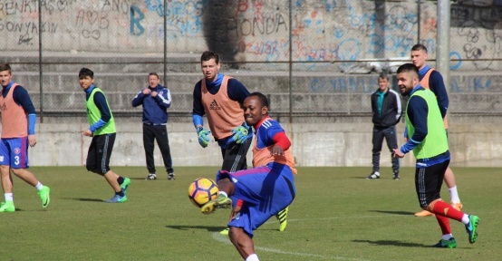 Traore, Trabzonspor’u seviyor