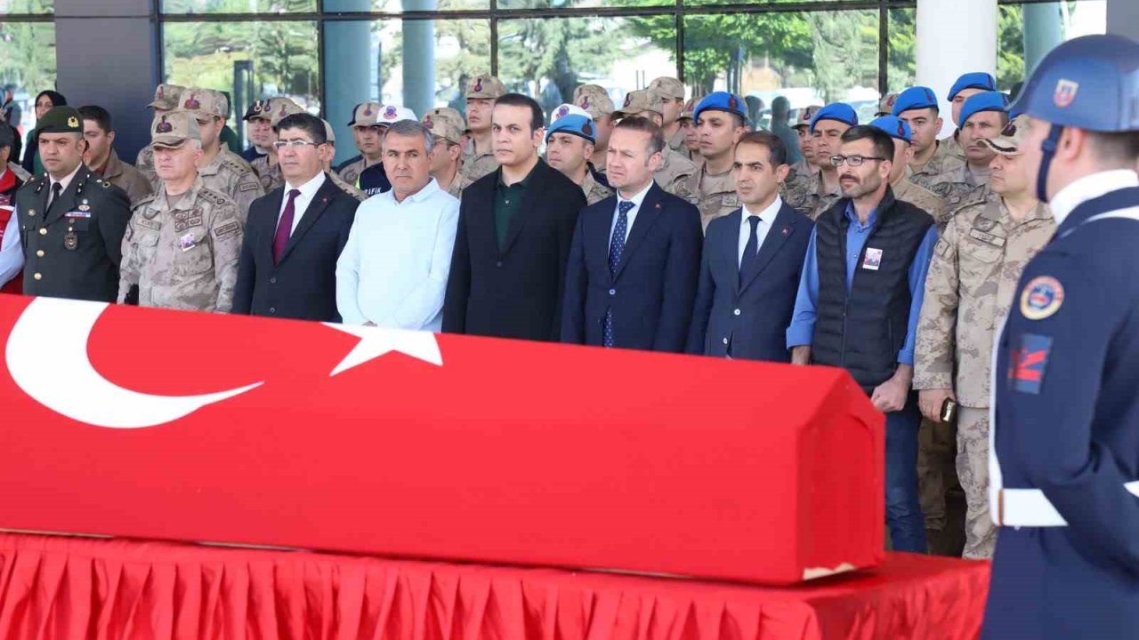 Kazada Hayatını Kaybeden Uzman Çavuş Son Yolculuğuna Uğurlandı