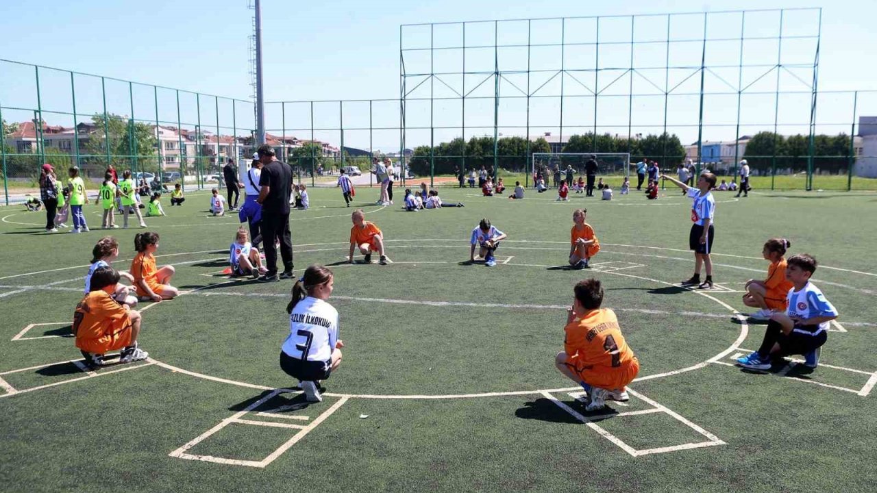 Geleneksel Çocuk Oyunları Şenliği Başladı