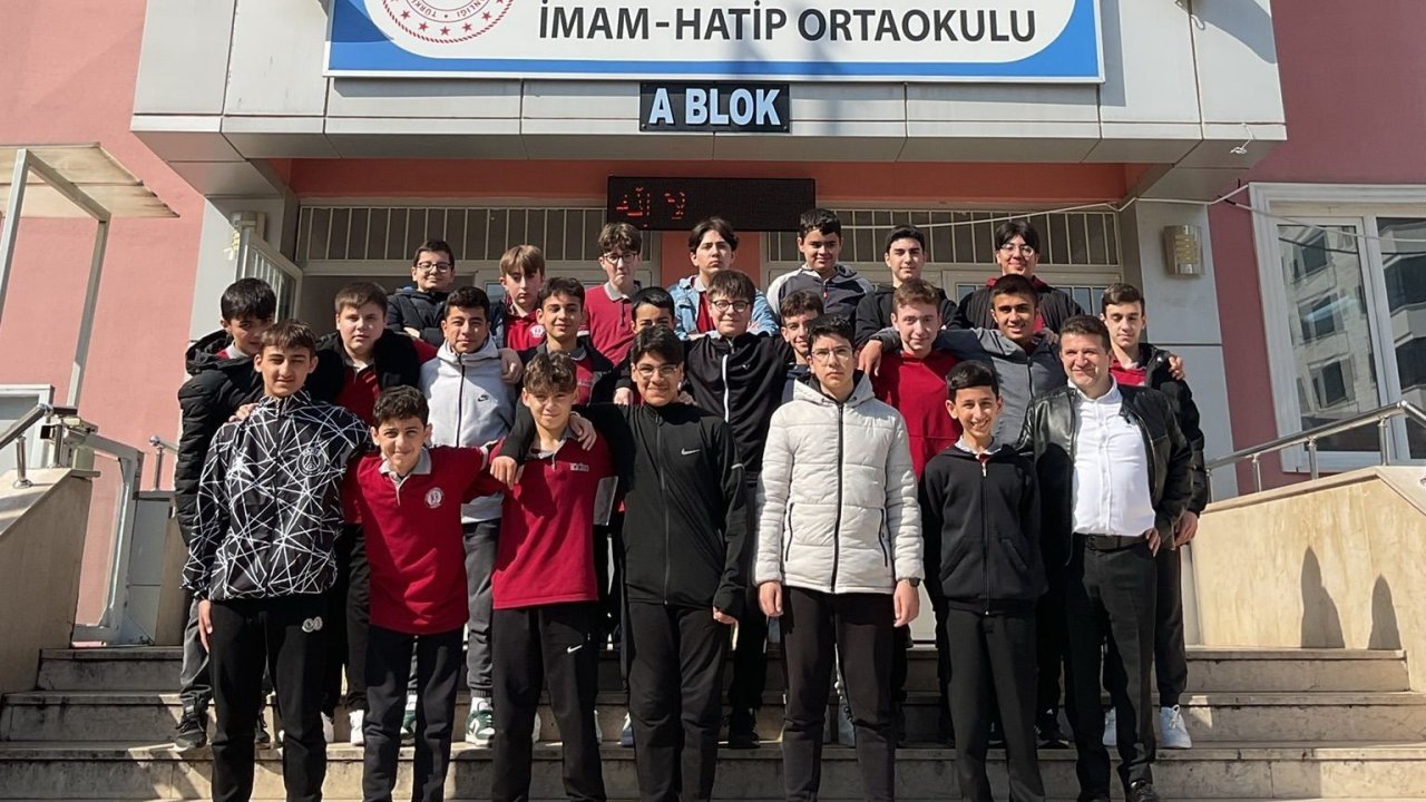 Öğrenciler Adım Adım Hedefe