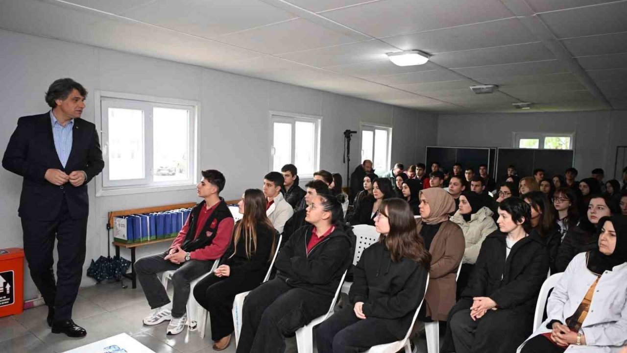 Başkan Kocaman Liselilerin Taleplerini Dinledi