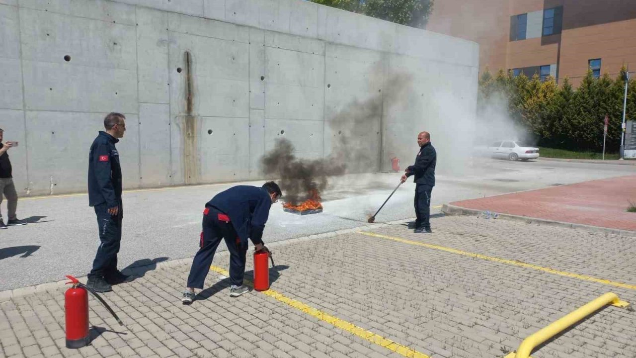 Hastanede Nefes Kesen Helikopterli Tatbikat Gerçeği Aratmadı