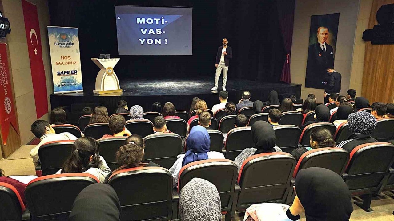 Malatya’da Öğrencilere Kaygı Ve Motivasyon Semineri
